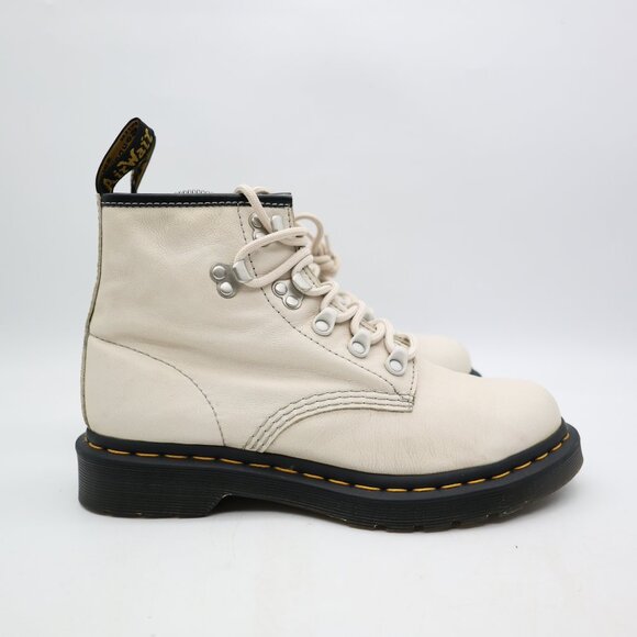 Doc Dr. Martens 101 Hardware Virginia Ivory Leather Women's Size 8 Ankle Boots - Picture 1 of 10
